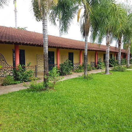 Hotel E Pousada Recanto Do Rio Pardo São José do Rio Pardo Chambre photo