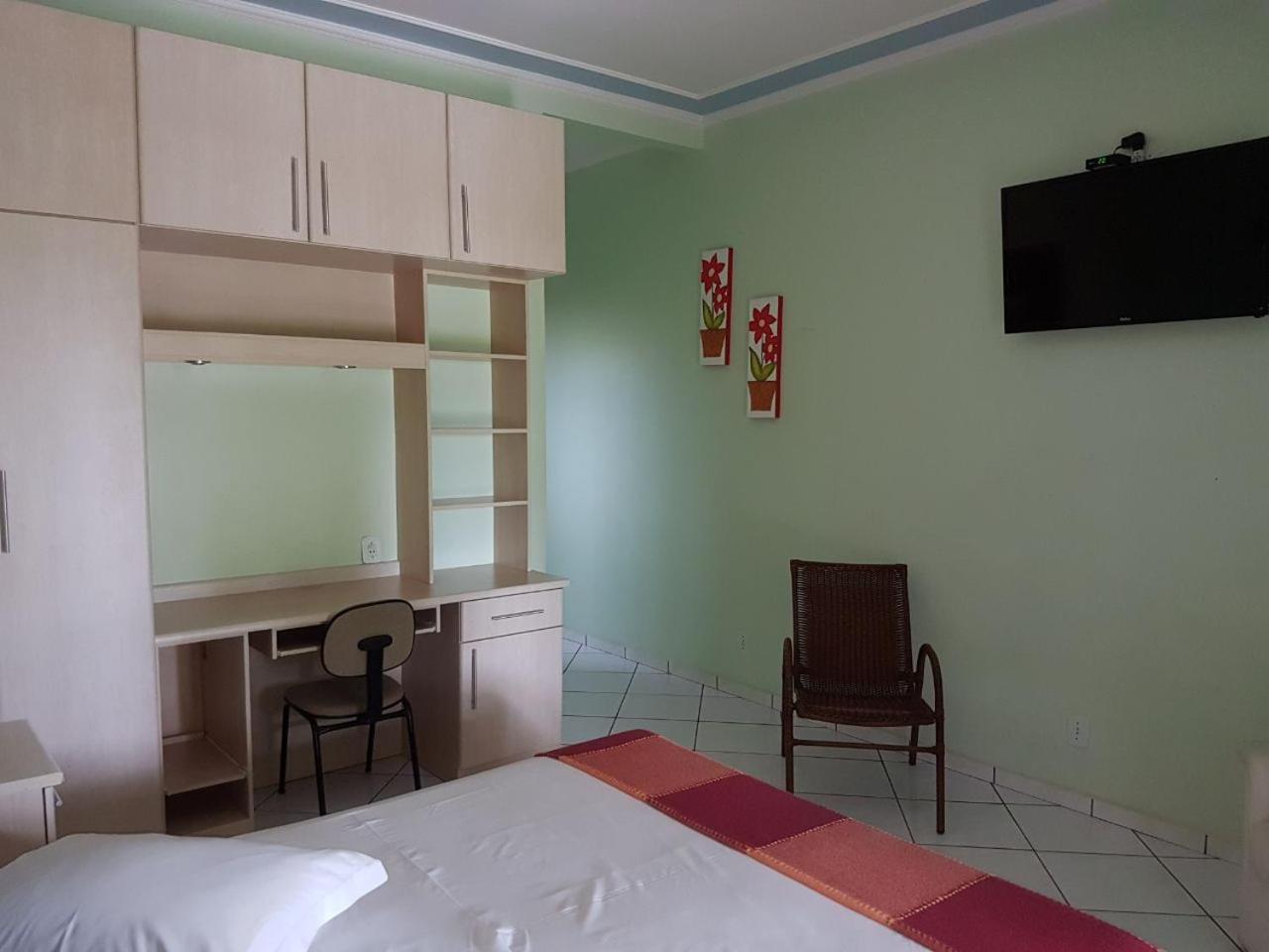 Hotel E Pousada Recanto Do Rio Pardo São José do Rio Pardo Chambre photo